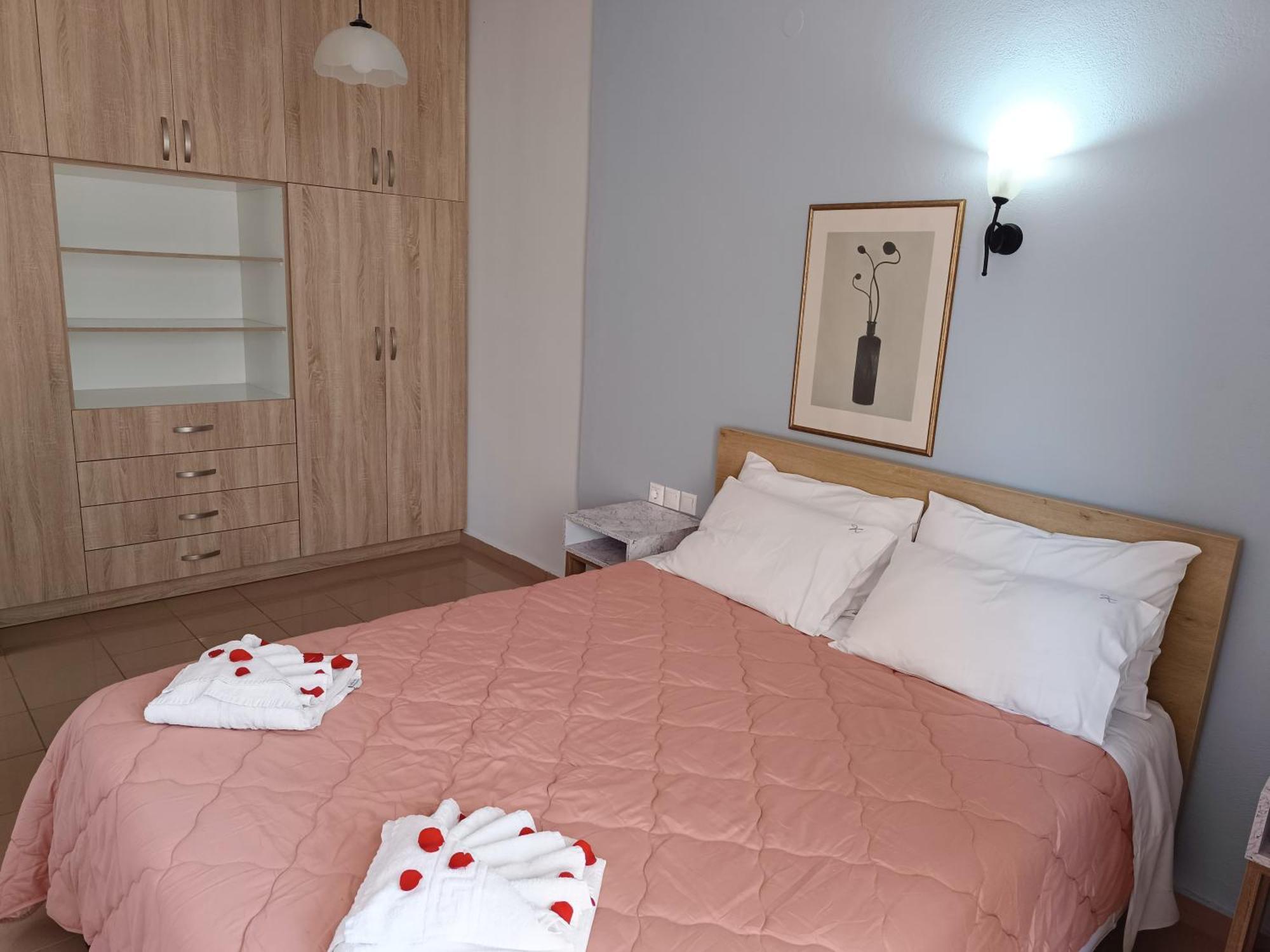 Miramare Apartments ปลาเตเนียส ภายนอก รูปภาพ